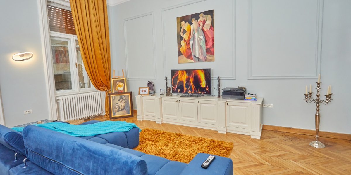 Apartamentul cu picturi în centrul orașului Arad