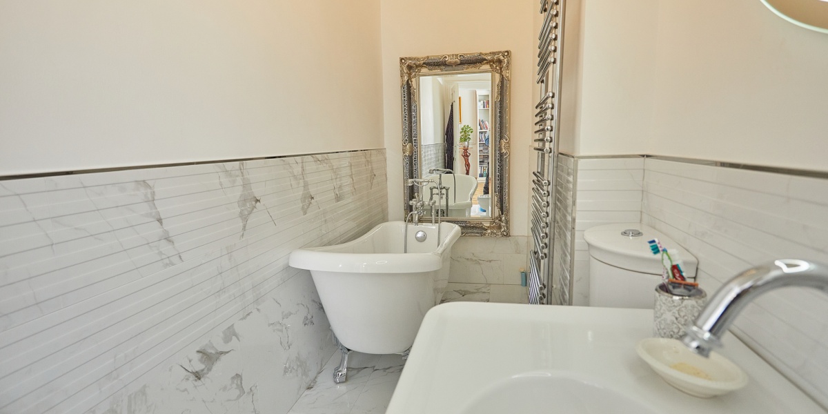 Apartamentul cu picturi în centrul orașului Arad