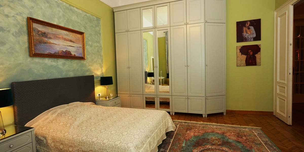 Apartamentul cu picturi în centrul orașului Arad