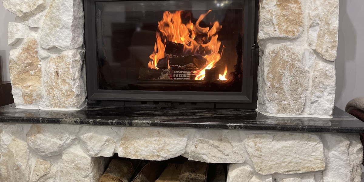 Casă de vacanță cu șemineu în județul Arad