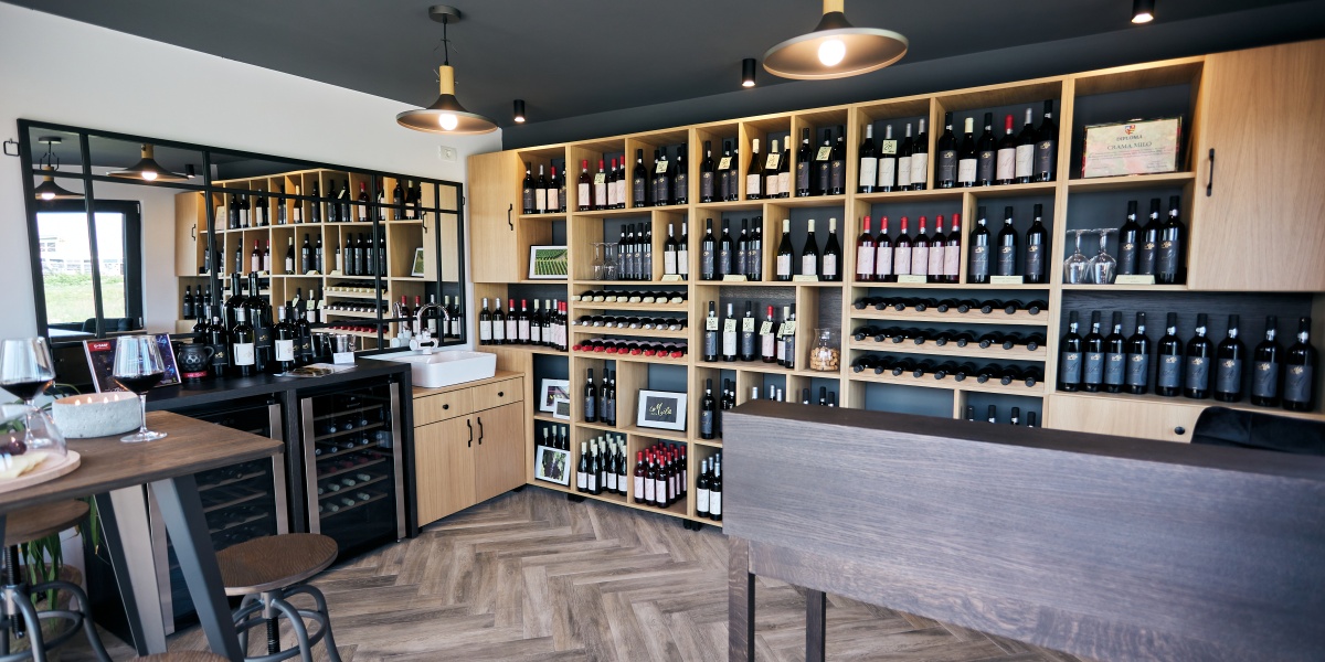 Magazin prezentare vinuri Arad zona Micălaca